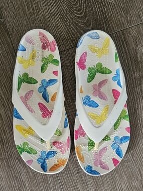 CROCS White Flip Flop Sandals with Multicolor Butterfly Print